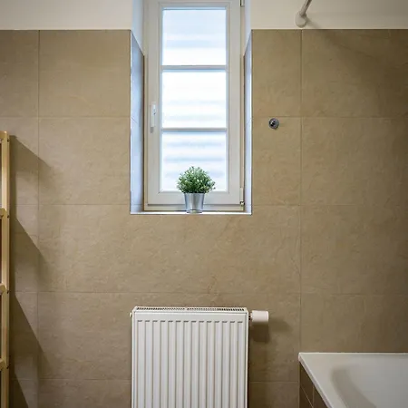 شقة Apartman Karlova Studanka