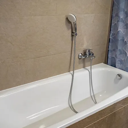 شقة Apartman Karlova Studanka